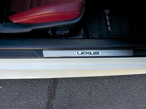 Used 2016 Lexus RC 200t RWD image 25