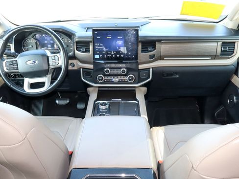 Used 2024 Ford Expedition Max Limited AWD/4WD image 10