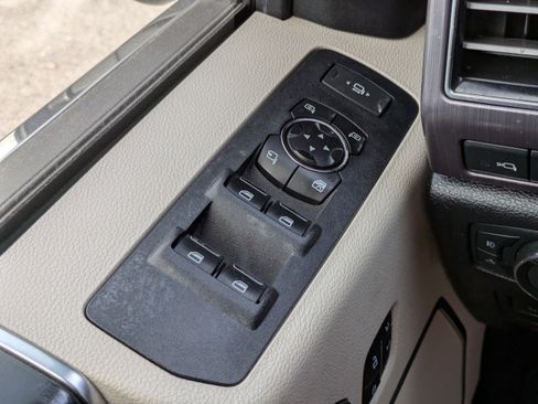 Used 2021 Ford F450 Limited w/ FX4 Off-Road Package AWD/4WD image 32