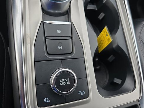 Used 2022 Ford Explorer Limited image 29