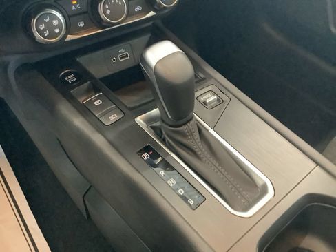 Used 2025 Nissan Kicks S AWD/4WD image 21