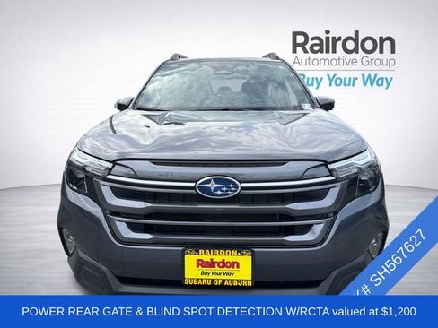 Used 2025 Subaru Forester Premium image 2