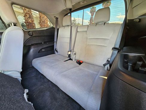 Used 2017 Honda Pilot LX image 14