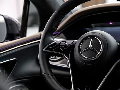 Used 2023 Mercedes-Benz EQS 580 4MATIC Sedan image 22