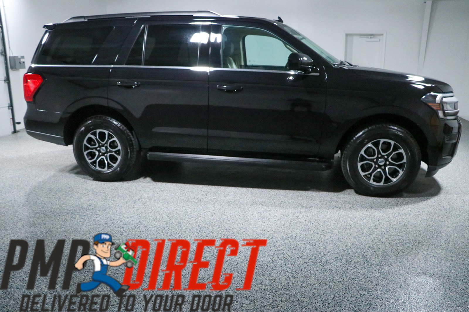 Used 2024 Ford Expedition XLT RWD image 6