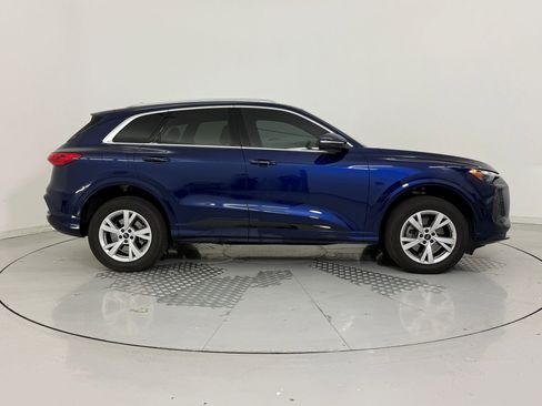 Certified 2025 Audi Q5 Premium w/ Convenience Package image 8