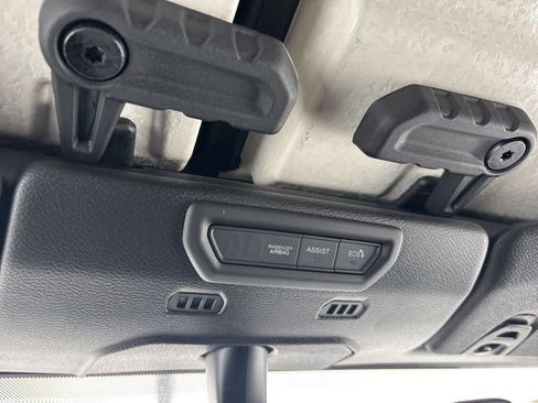 Used 2023 Jeep Gladiator Mojave w/ Cold Weather Group image 26