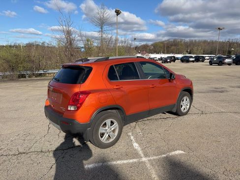 Used 2015 Chevrolet Trax LT w/ LT Sun and Sound Package image 3
