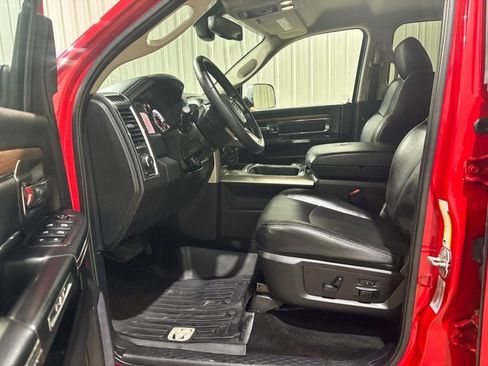 Used 2016 RAM 2500 Laramie w/ Convenience Group image 15