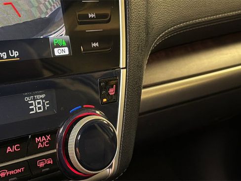 Used 2018 Subaru Outback 2.5i Limited image 34