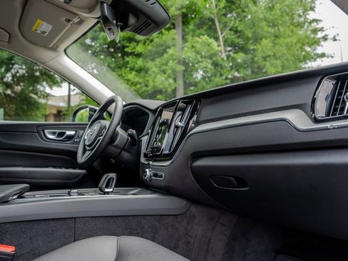 Used 2025 Volvo XC60 B5 Plus AWD/4WD image 22