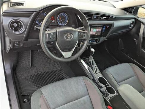 Used 2019 Toyota Corolla LE image 10