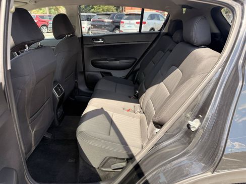 Used 2017 Kia Sportage LX AWD/4WD image 12