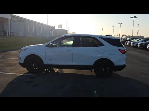 Used 2020 Chevrolet Equinox LS w/ LS Convenience Package image 5