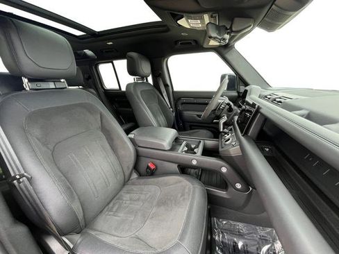 Certified 2023 Land Rover Defender 110 V8 AWD/4WD image 19