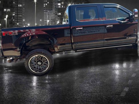 Used 2017 Ford F250 Platinum w/ Platinum Ultimate Package AWD/4WD image 11