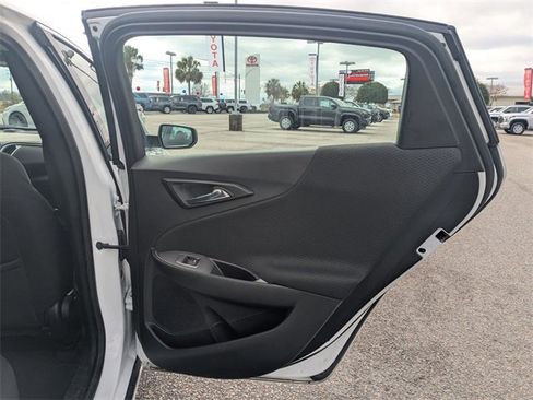 Used 2024 Chevrolet Malibu LT image 30
