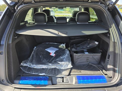 New 2026 Land Rover Range Rover Sport Dynamic SE AWD/4WD image 15