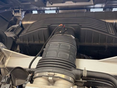 Used 2006 Ford GT RWD image 56