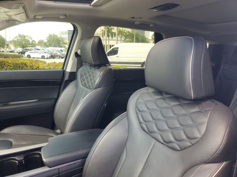 Used 2021 Hyundai Palisade Limited image 19
