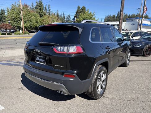 Used 2019 Jeep Cherokee Limited w/ Technology Group AWD/4WD image 9