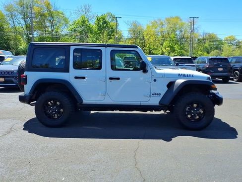 Used 2024 Jeep Wrangler Unlimited AWD/4WD image 8