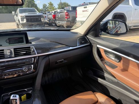 Used 2017 BMW 320i xDrive Sedan AWD/4WD image 20