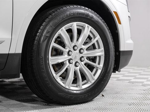 Used 2017 Cadillac XT5 FWD w/ LPO, Wheel Lock Package image 60