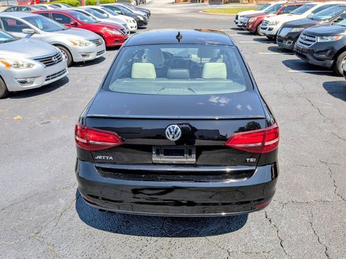 Used 2016 Volkswagen Jetta Sport w/ Lighting Package FWD image 34
