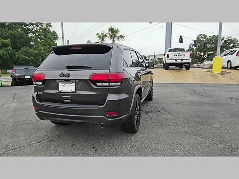 Used 2020 Jeep Grand Cherokee Altitude RWD image 31