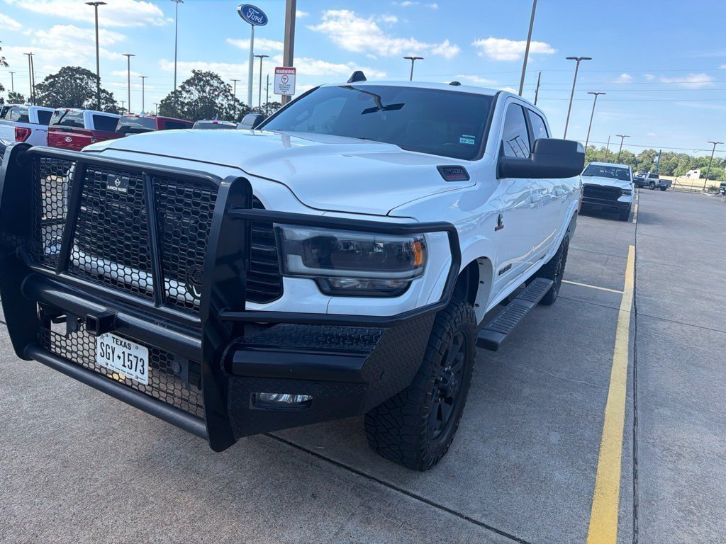 Used 2022 RAM 2500 Laramie AWD/4WD image 1