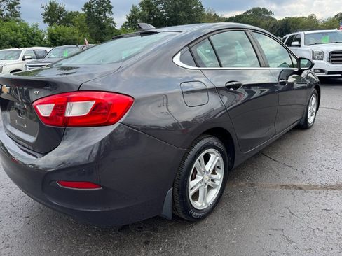 Used 2016 Chevrolet Cruze LT w/ Convenience Package FWD image 11