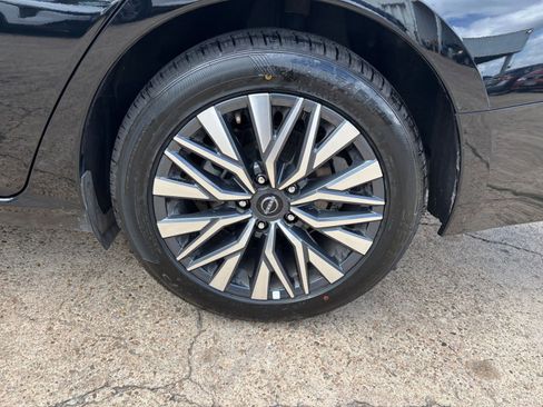 Used 2025 Nissan Altima 2.5 SV FWD image 30