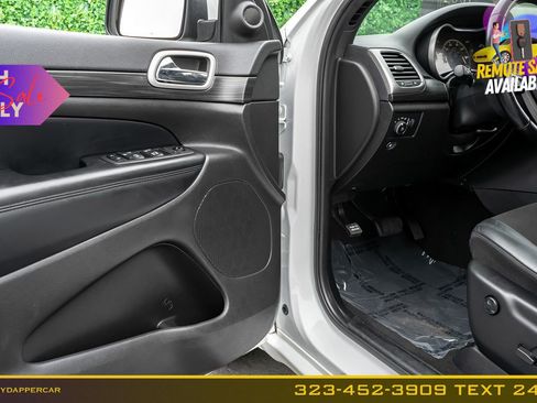 Used 2021 Jeep Grand Cherokee Laredo X AWD/4WD image 12