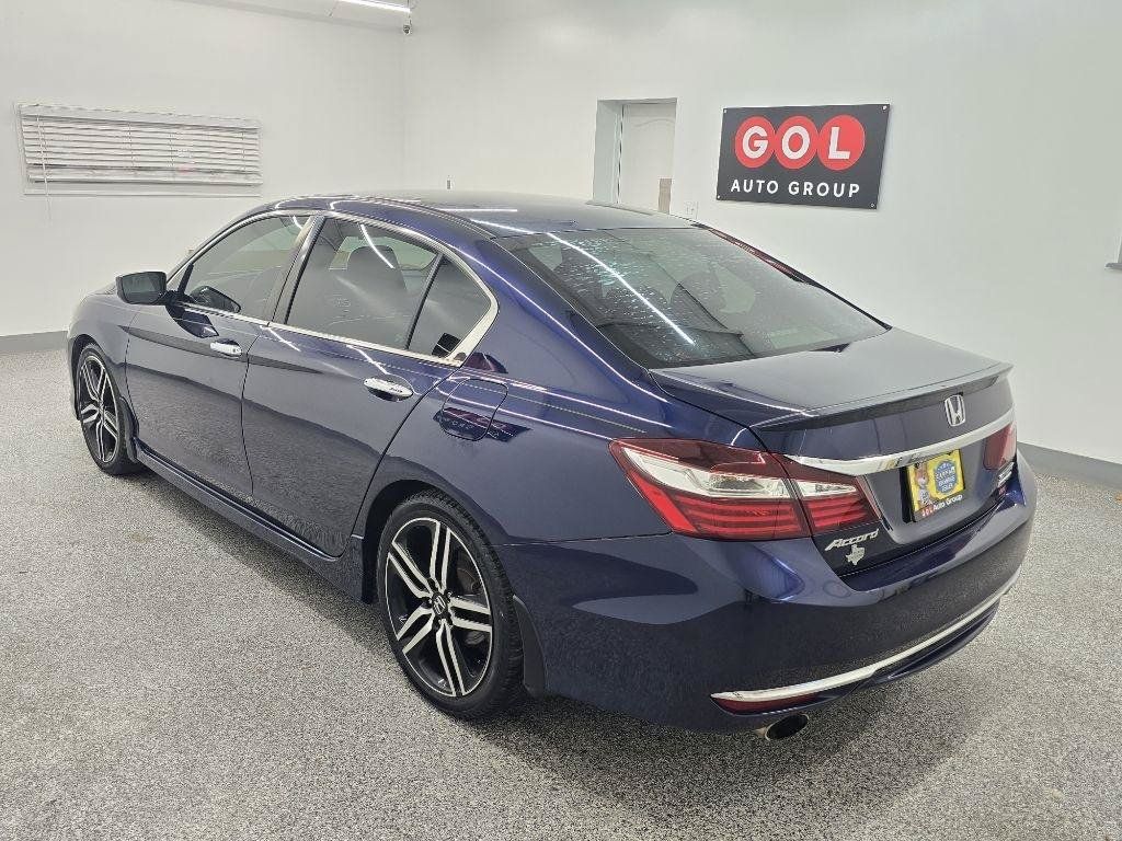 Used 2017 Honda Accord Sport Special Edition image 4