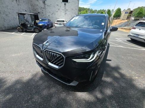 Used 2025 BMW X3 xDrive30i w/ Premium Package AWD/4WD image 2