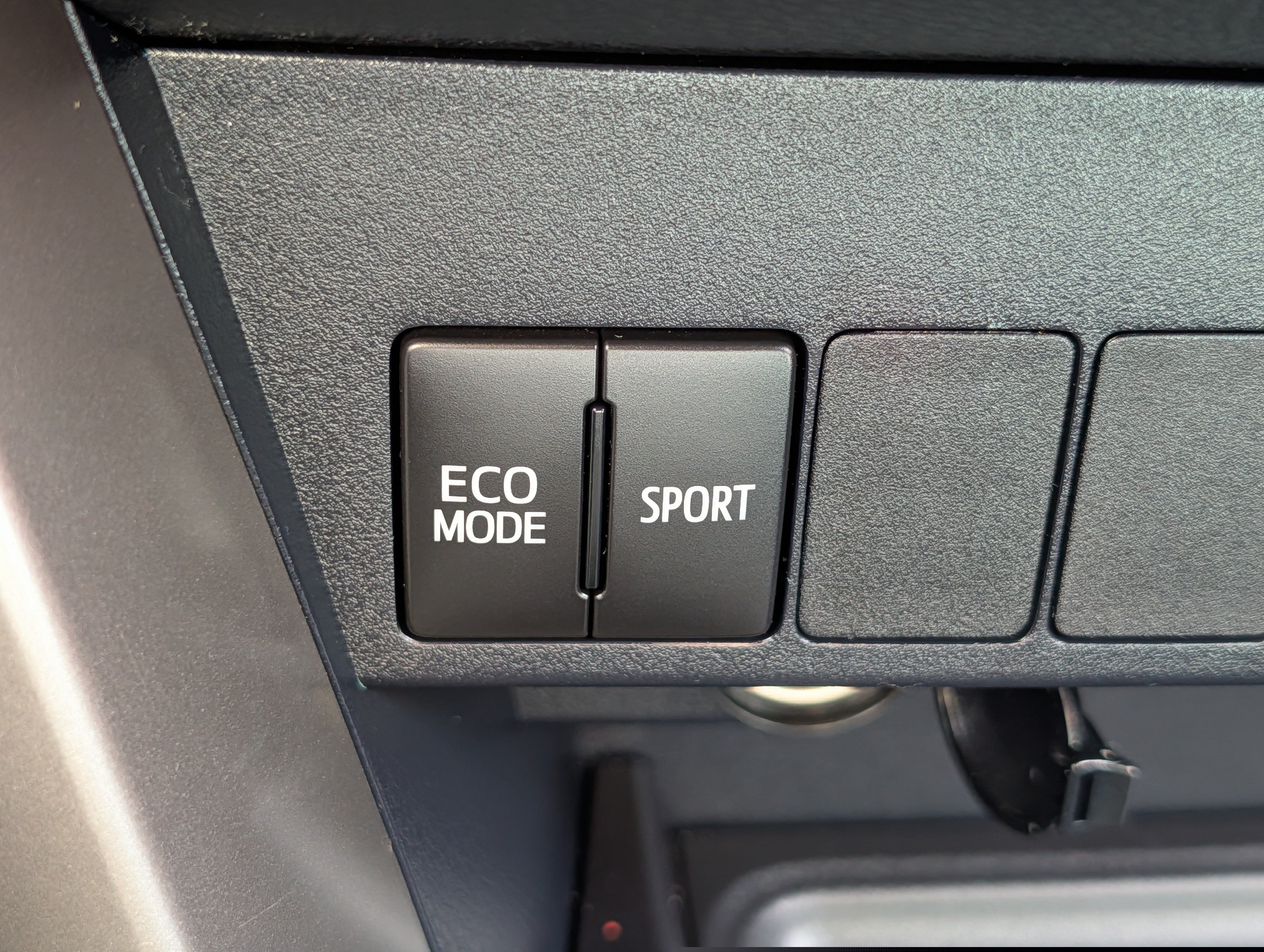 Used 2014 Toyota RAV4 XLE AWD/4WD image 28