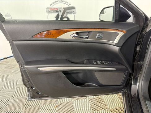 Used 2015 Lincoln MKZ Hybrid image 10