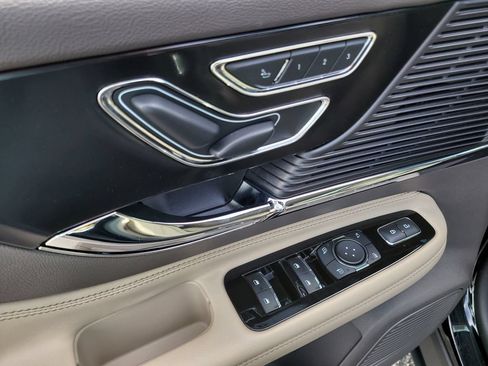 Certified 2022 Lincoln Corsair FWD image 15