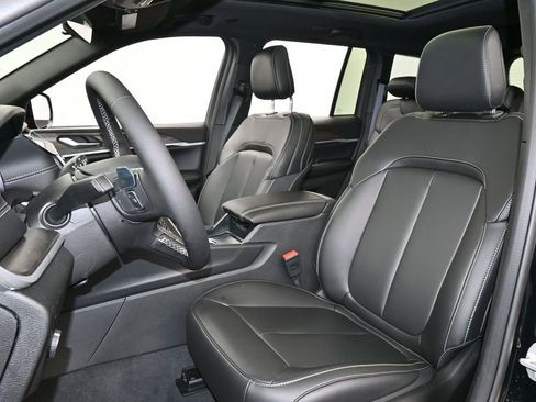 New 2026 Jeep Grand Cherokee Limited w/ Limited Altitude Package RWD image 10