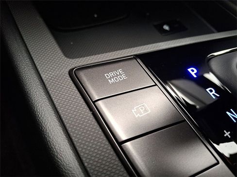 Certified 2025 Hyundai Elantra Sport FWD image 16