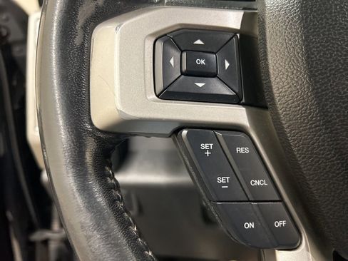 Used 2017 Ford F250 Lariat w/ Chrome Package image 21