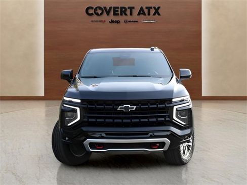 Used 2025 Chevrolet Suburban Z71 image 8