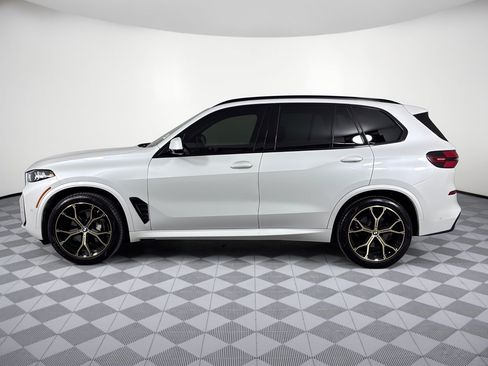 Used 2024 BMW X5 sDrive40i w/ M Sport Package RWD image 2