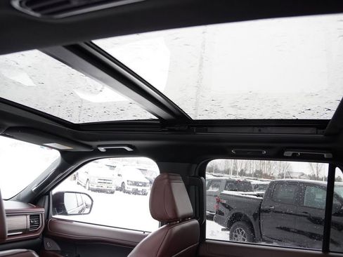 Certified 2024 Ford Expedition Limited image 21