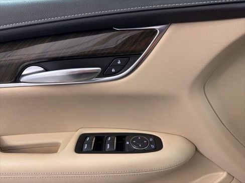 Used 2017 Cadillac XT5 FWD image 15