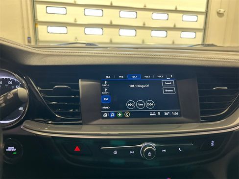 Used 2019 Buick Regal Preferred image 22