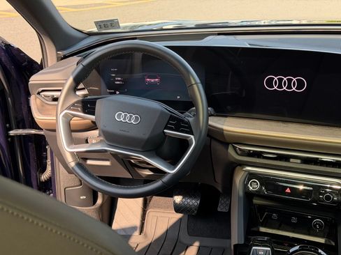 Used 2025 Audi Q5 Premium Plus AWD/4WD image 19