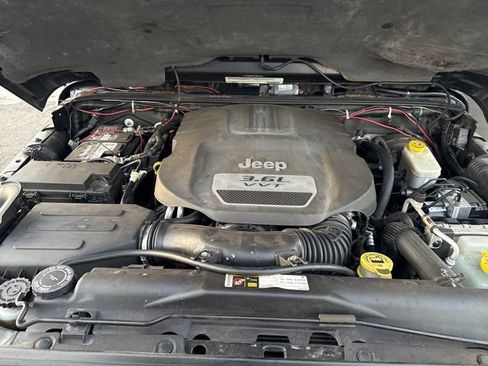 Used 2012 Jeep Wrangler Unlimited Sahara w/ Connectivity Group image 55