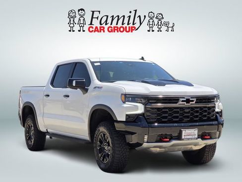 Used 2024 Chevrolet Silverado 1500 ZR2 w/ Technology Package AWD/4WD image 2